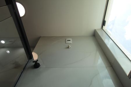 Apartamento à venda com 65m², 2 quartos e 1 vagaBanheiro Social