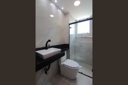 Apartamento à venda com 65m², 2 quartos e 1 vagaBanheiro Social