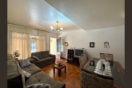 Casa à venda com 120m², 2 quartos e 1 vagaSala 