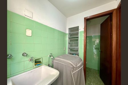 Casa à venda com 120m², 2 quartos e 1 vagaÁrea de Serviço