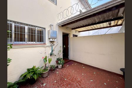 Casa à venda com 120m², 2 quartos e 1 vagaQuintal 