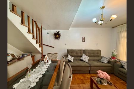 Casa à venda com 120m², 2 quartos e 1 vagaSala 