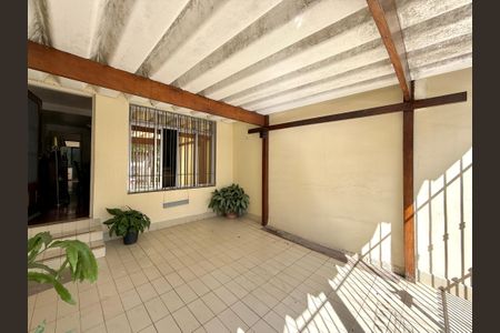 Casa à venda com 120m², 2 quartos e 1 vagaGaragem 