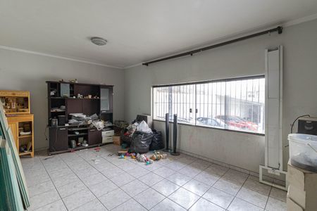 Sala de casa para alugar com 6 quartos, 250m² em Vila Carmosina, São Paulo