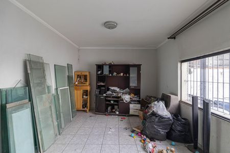 Sala de casa para alugar com 6 quartos, 250m² em Vila Carmosina, São Paulo