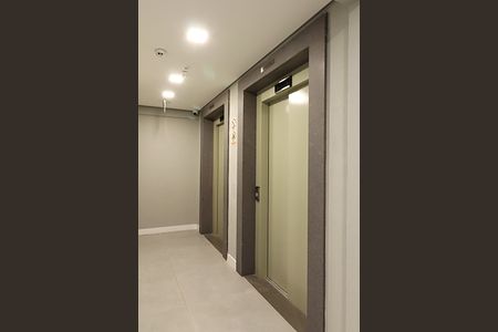 Apartamento à venda com 80m², 2 quartos e 1 vagaÁrea comum - Elevador