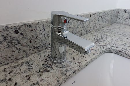 Apartamento à venda com 80m², 2 quartos e 1 vagaBanheiro da Suíte 1