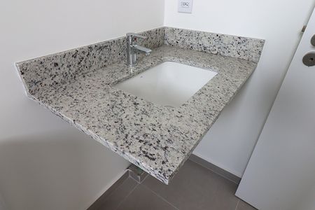 Apartamento à venda com 80m², 2 quartos e 1 vagaBanheiro da Suíte 2