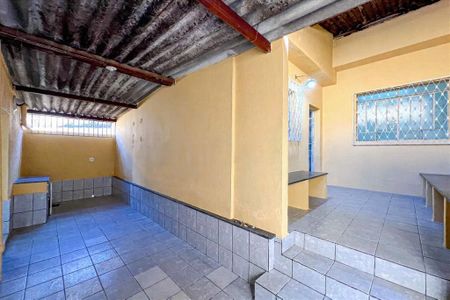 Casa para alugar com 65m², 2 quartos e sem vaga