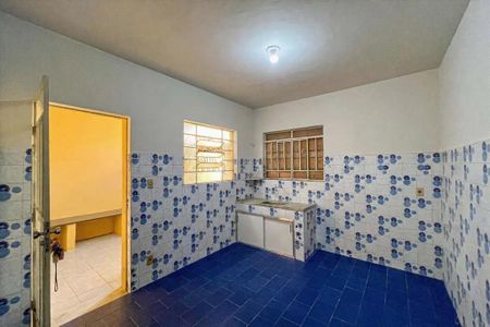 Casa para alugar com 2 quartos, 65m² em Sagrada Família, Belo Horizonte