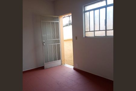 Casa para alugar com 65m², 2 quartos e sem vaga