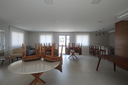 Apartamento para alugar com 48m², 2 quartos e 1 vagaÁrea comum - Salão de festas