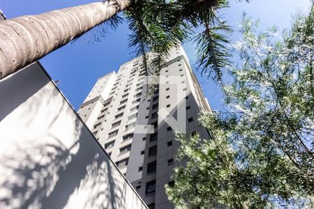 Apartamento para alugar com 156m², 4 quartos e 2 vagas Apartamento para alugar com 156m², 4 quartos e 2 vagasFachada