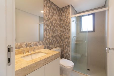 Apartamento para alugar com 156m², 4 quartos e 2 vagas Apartamento para alugar com 156m², 4 quartos e 2 vagasBanheiro 3