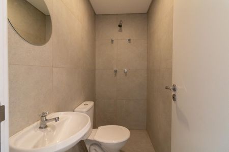 Apartamento para alugar com 156m², 4 quartos e 2 vagas Apartamento para alugar com 156m², 4 quartos e 2 vagasBanheiro de serviço