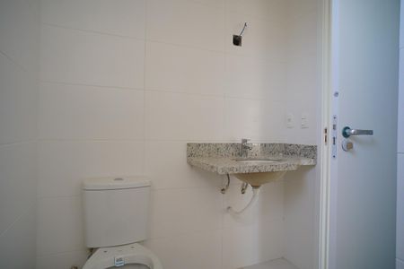 Apartamento à venda com 83m², 2 quartos e 1 vagaBanheiro suíte 