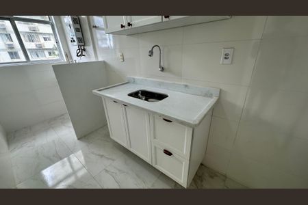 Apartamento à venda com 58m², 2 quartos e 1 vagaCozinha