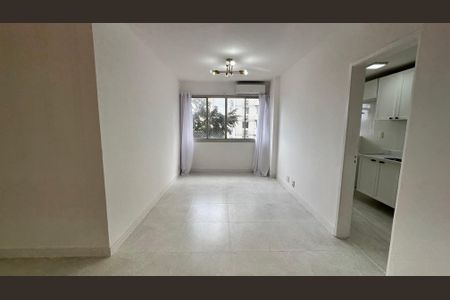 Sala de apartamento à venda com 2 quartos, 58m² em Barra da Tijuca, Rio de Janeiro