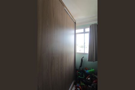 Quarto 2 de apartamento para alugar com 2 quartos, 47m² em São João Batista, Belo Horizonte