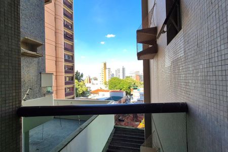 Varanda da Sala  de apartamento para alugar com 1 quarto, 40m² em Cambuí, Campinas