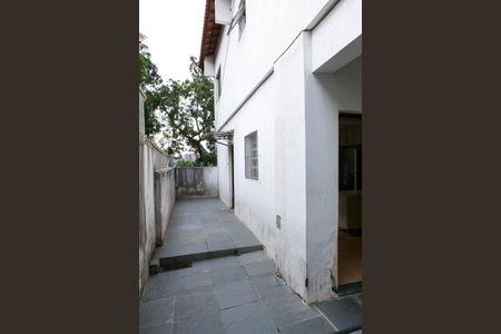 Casa para alugar com 60m², 2 quartos e sem vagaQuintal