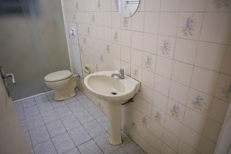 Casa para alugar com 60m², 2 quartos e sem vagaBanheiro