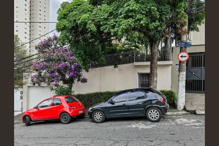 Casa para alugar com 182m², 3 quartos e 2 vagas Casa para alugar com 182m², 3 quartos e 2 vagasFachada
