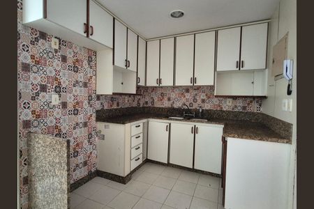 Apartamento à venda com 82m², 2 quartos e 1 vaga Apartamento à venda com 82m², 2 quartos e 1 vagaCozinha