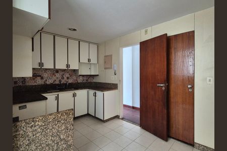 Apartamento à venda com 82m², 2 quartos e 1 vaga Apartamento à venda com 82m², 2 quartos e 1 vagaCozinha