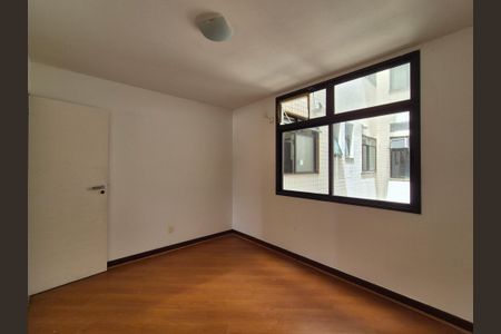 Apartamento à venda com 82m², 2 quartos e 1 vaga Apartamento à venda com 82m², 2 quartos e 1 vagaSuíte