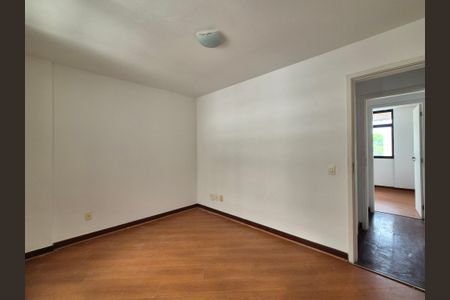 Apartamento à venda com 82m², 2 quartos e 1 vaga Apartamento à venda com 82m², 2 quartos e 1 vagaSuíte