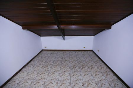 Casa para alugar com 580m², 4 quartos e 8 vagas Casa para alugar com 580m², 4 quartos e 8 vagasSótão 1