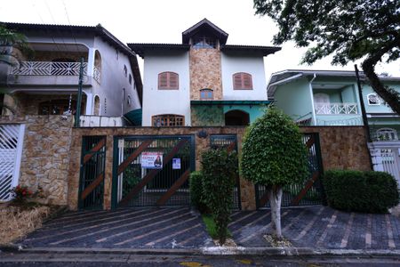 Casa para alugar com 580m², 4 quartos e 8 vagas Casa para alugar com 580m², 4 quartos e 8 vagasFachada