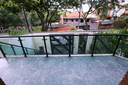 Casa para alugar com 580m², 4 quartos e 8 vagas Casa para alugar com 580m², 4 quartos e 8 vagasVista da Sacada