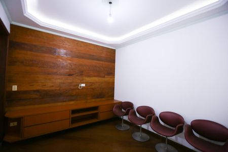 Casa para alugar com 580m², 4 quartos e 8 vagasDetalhe Sala