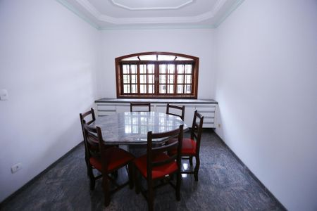 Casa para alugar com 580m², 4 quartos e 8 vagas Casa para alugar com 580m², 4 quartos e 8 vagasSala de Jantar