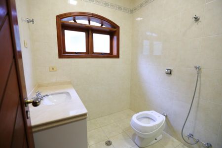 Casa para alugar com 580m², 4 quartos e 8 vagas Casa para alugar com 580m², 4 quartos e 8 vagasBanheiro