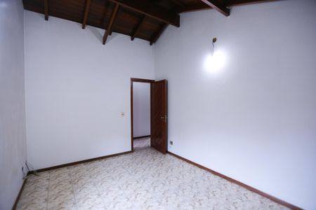 Casa para alugar com 580m², 4 quartos e 8 vagas Casa para alugar com 580m², 4 quartos e 8 vagasSótão 4