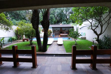 Casa para alugar com 580m², 4 quartos e 8 vagas Casa para alugar com 580m², 4 quartos e 8 vagasVaranda da Sala