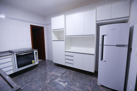 Casa para alugar com 580m², 4 quartos e 8 vagas Casa para alugar com 580m², 4 quartos e 8 vagasCozinha