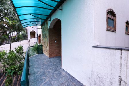 Casa para alugar com 580m², 4 quartos e 8 vagas Casa para alugar com 580m², 4 quartos e 8 vagasSacada