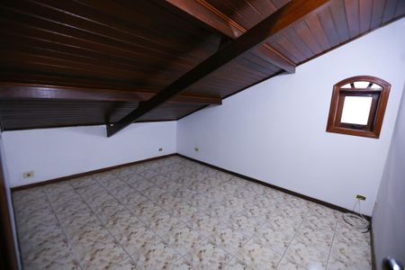Casa para alugar com 580m², 4 quartos e 8 vagas Casa para alugar com 580m², 4 quartos e 8 vagasSótão 1