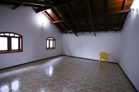 Casa para alugar com 580m², 4 quartos e 8 vagas Casa para alugar com 580m², 4 quartos e 8 vagasSótão 3