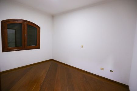 Casa para alugar com 580m², 4 quartos e 8 vagas Casa para alugar com 580m², 4 quartos e 8 vagasQuarto 1