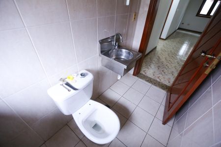 Casa para alugar com 580m², 4 quartos e 8 vagasBanheiro