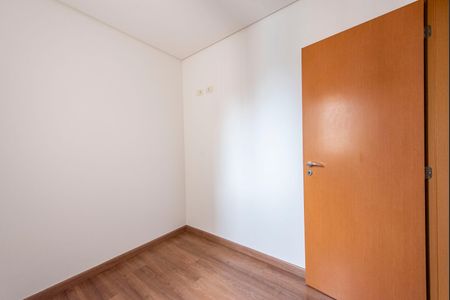 Apartamento à venda com 102m², 3 quartos e 3 vagasQuarto 2