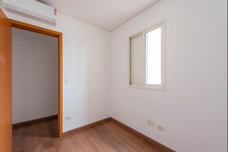 Apartamento à venda com 102m², 3 quartos e 3 vagasQuarto 2