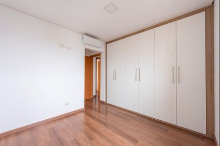 Apartamento à venda com 102m², 3 quartos e 3 vagasQuarto 3