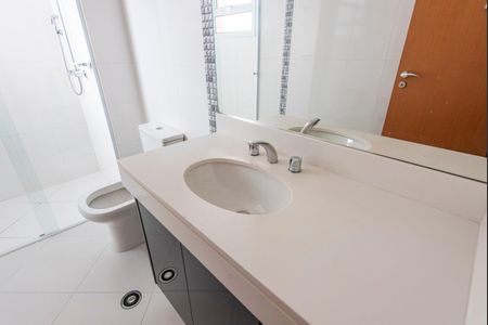 Apartamento à venda com 102m², 3 quartos e 3 vagasBanheiro do Quarto 3