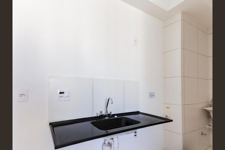Cozinha de apartamento para alugar com 2 quartos, 35m² em Jaguaré, São Paulo